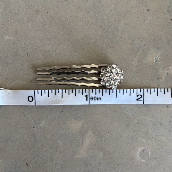 Handmade Rhinestone cluster hair pins (set of 4) - Picture 4 of 8